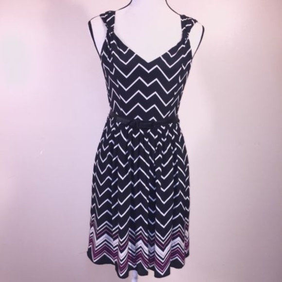White House Black Market Dresses & Skirts - 3/25 WHBM Silk Dress Chevron Fit Flare Belt Lined